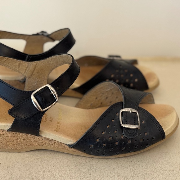 Wörishofer Perforated Sandals Style 711 (Black - Size 40) - Picture 4 of 6